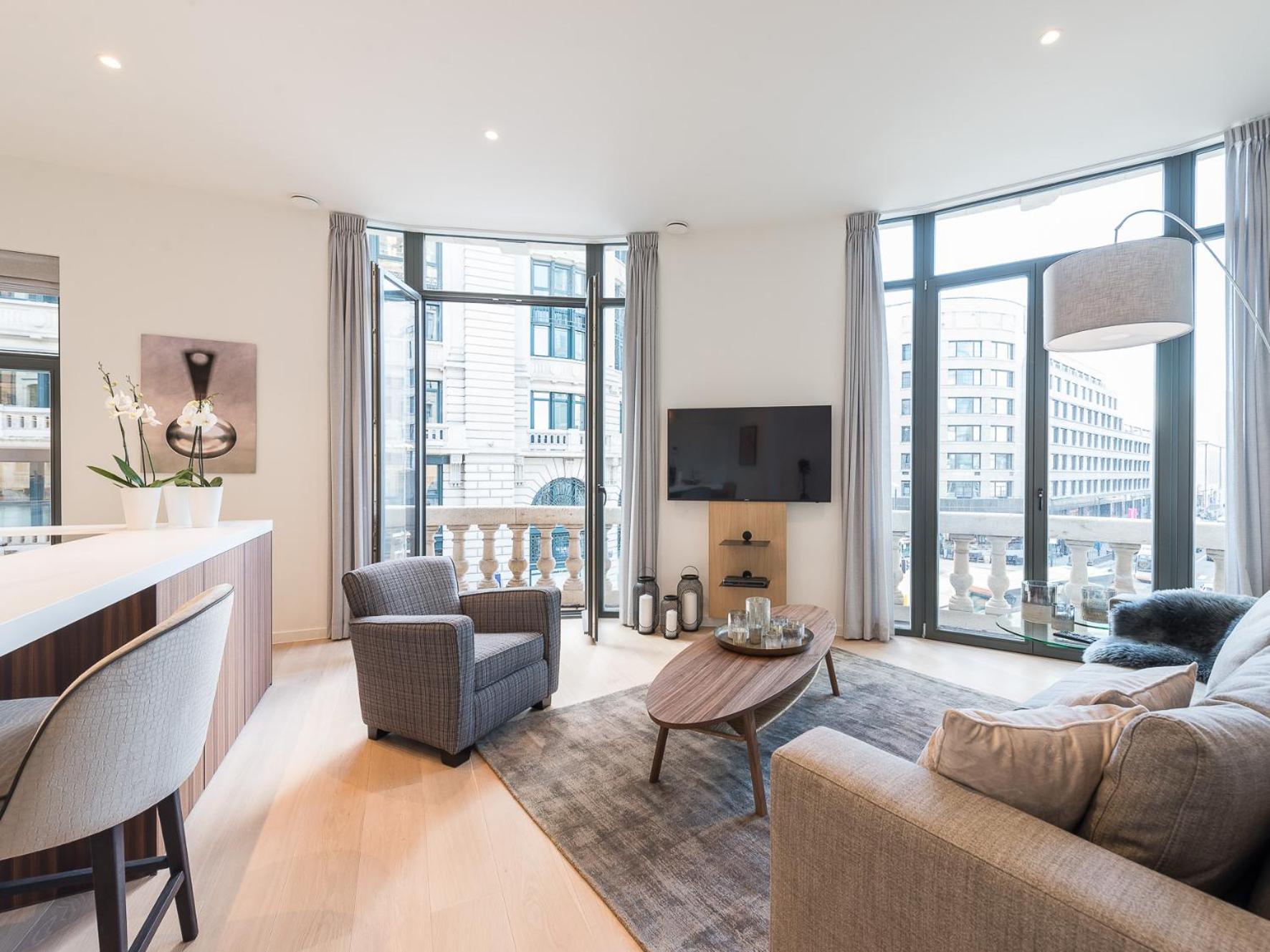 Modern Central 1Br Suite - 90 Sqm Bruxelas Exterior foto